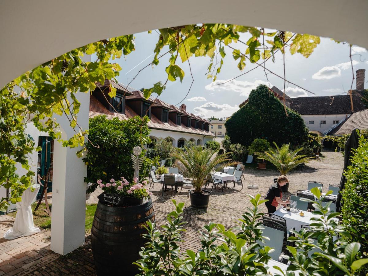 Geniesserhof Haimer - Hotel Garni Poysdorf Bagian luar foto