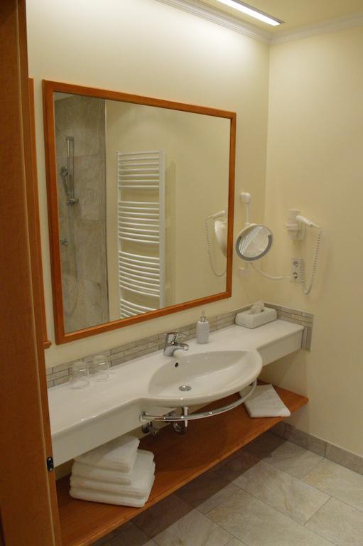 Geniesserhof Haimer - Hotel Garni Poysdorf Bagian luar foto